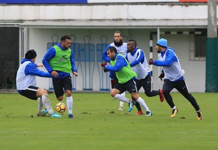 Trabzonspor, Yağmur Altında Çalıştı G4