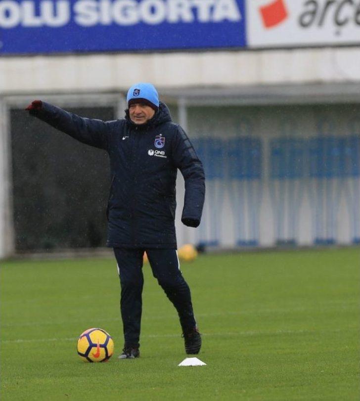 Trabzonspor, Yağmur Altında Çalıştı G5