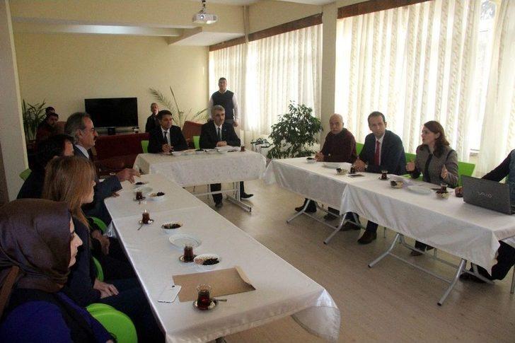 (özel Haber) 260 Yıllık Kızılçam Ağacı Büyük İlgili Görüyor G3