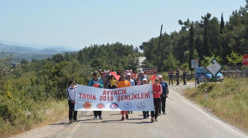 Ayvacık’ta 10 Kilometrelik Doğa Yürüyüşü