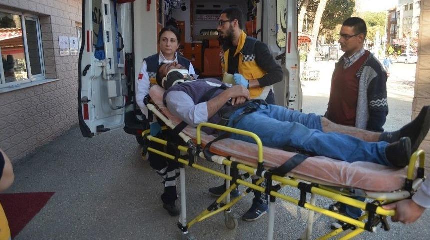 Manisa&rsquo;da Trafik Kazası: 1 Yaralı