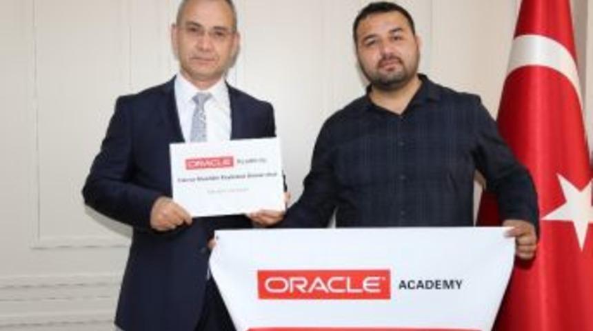 Alk&uuml;&rsquo;den Bilişim Atağı