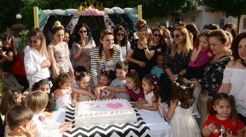 Konyaaltı Belediyesi Kreşleri&rsquo;nde Annelere S&uuml;rpriz