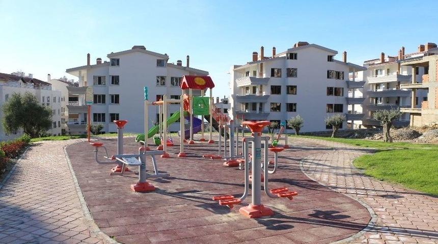 Kuşadası Belediyesi 6 Yeni Park Yapıyor