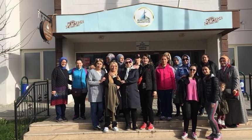 Kartepeli Kadınlar Sağlığa Y&uuml;r&uuml;d&uuml;