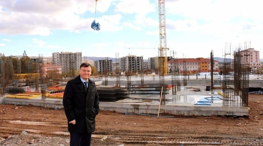 Sağlık Kompleksinde &Ccedil;alışmalar Hız Kesmiyor