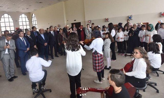 Ahlat’ta ‘tübitak Bilim Fuarı’ Sergisi