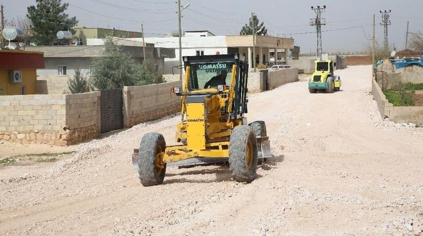 Haliliye&rsquo;de Yol Yapım &Ccedil;alışmaları Devam Ediyor