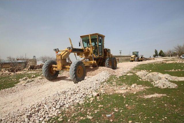 Haliliye’de Yol Yapım Çalışmaları Devam Ediyor