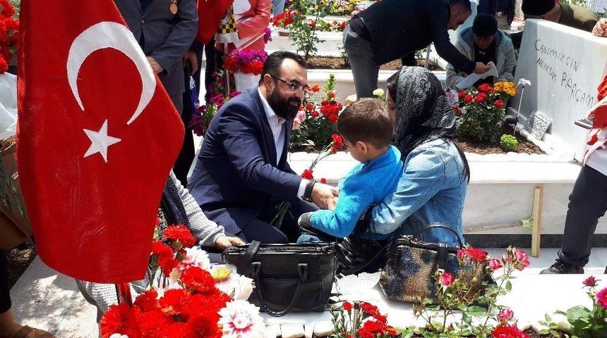 Anneler G&uuml;n&uuml;&rsquo;nde Evlatlarına Gittiler