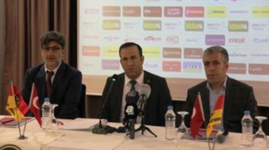 Evkur Yeni Malatyaspor Y&ouml;netimi İstifa S&ouml;ylentilerini Yalanladı