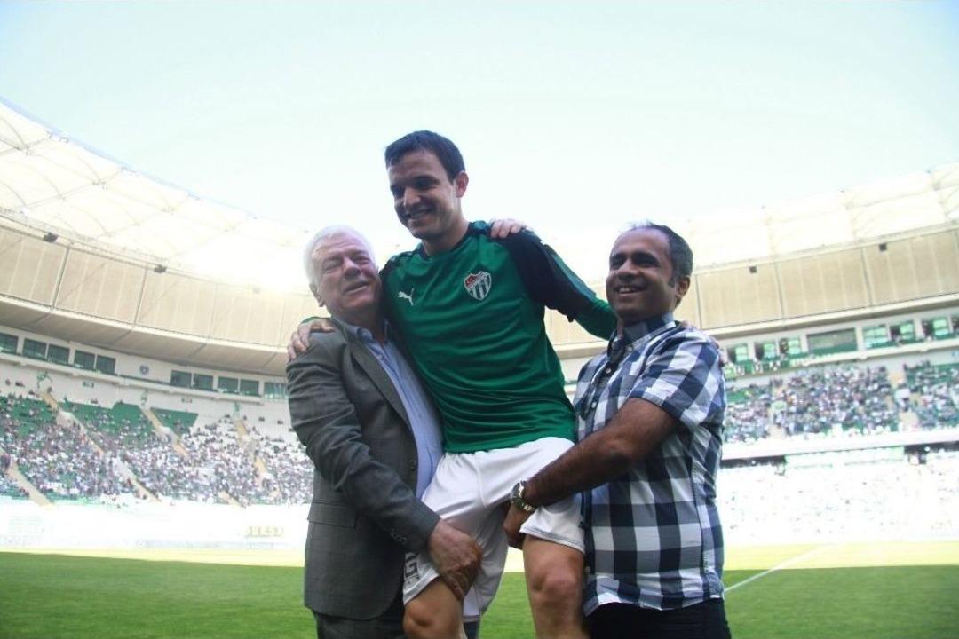 Bursaspor, Batalla&rsquo;ya Veda Ediyor