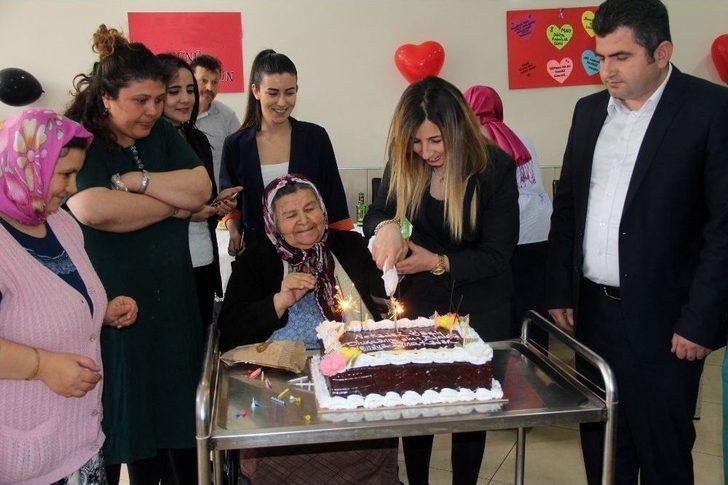 Engelli Ve Bakım Merkezi’nde Yaşlılar Haftası Kutlaması G3