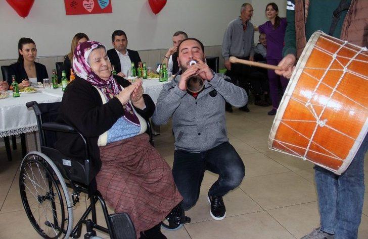 Engelli Ve Bakım Merkezi’nde Yaşlılar Haftası Kutlaması G2