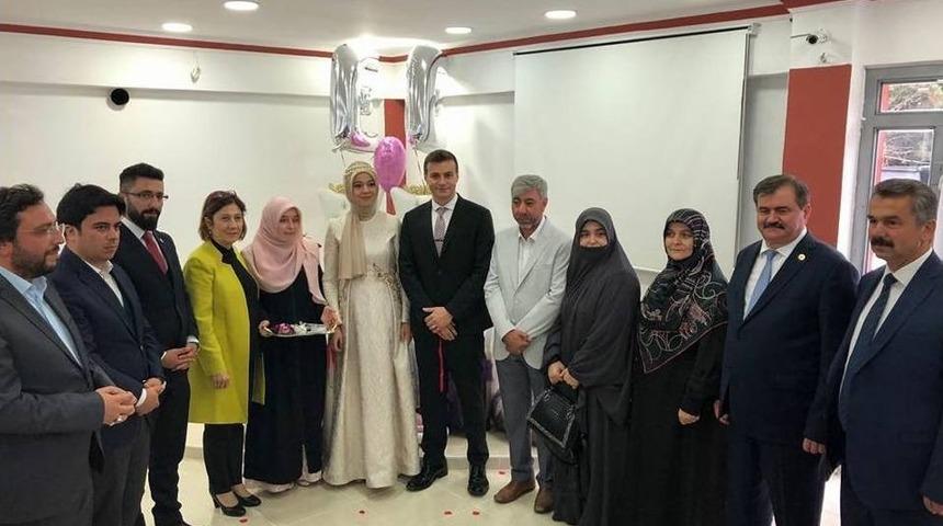 Milletvekili &Ccedil;aturoğlu Oğlunu Nişanladı