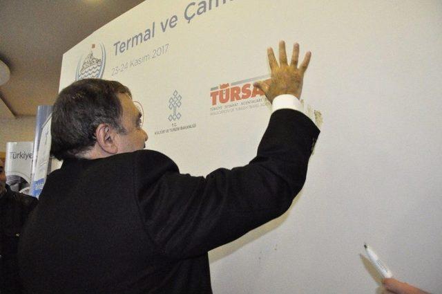 Ormanlık Alanların Turizme A&ccedil;ılması İ&ccedil;in Gerekli Kanuni D&uuml;zenlemeler S&uuml;r&uuml;yor 1