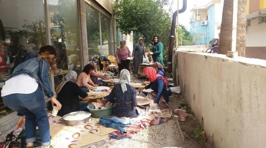 Ceyhan Ak Parti Kadın Kolları’ndan Mehmetçik Yararına Kermes