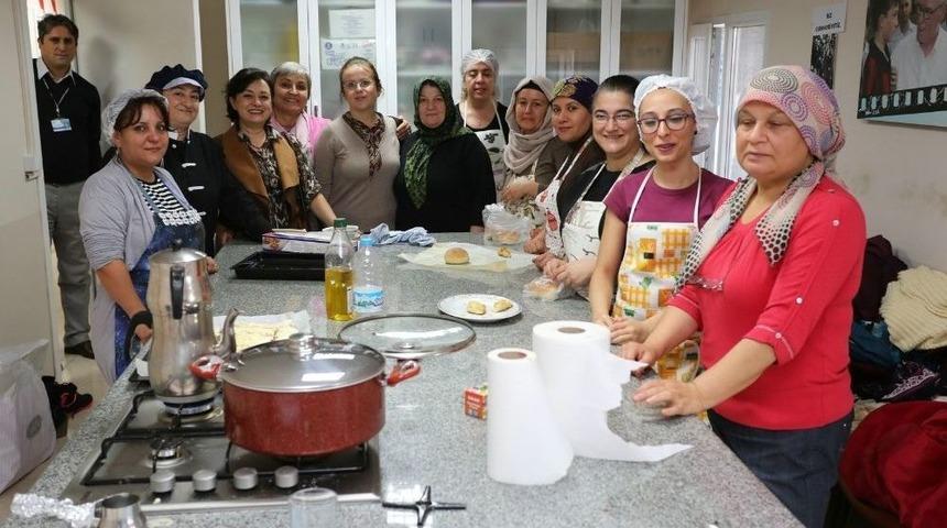 Odunpazarı&rsquo;ndan Kadınlar İ&ccedil;in Aş&ccedil;ılık Kursu A&ccedil;tı