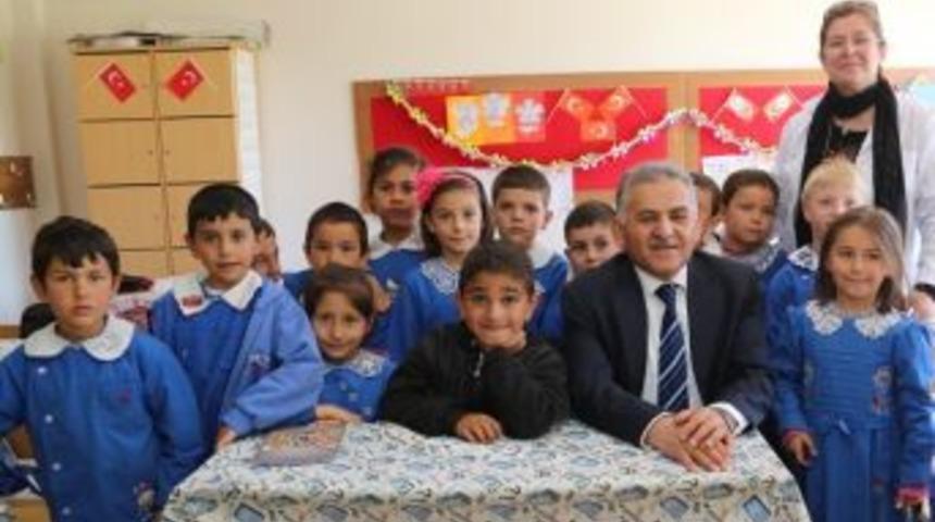 Başkan B&uuml;y&uuml;kkılı&ccedil;: &ldquo;&ouml;ğretmenler G&uuml;n&uuml;n&uuml;z Kutlu Olsun!&rdquo;