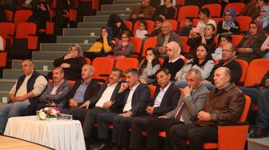 ‘dönmeyi Düşünmediler’ Oyunu Darıca’da Sahnelendi