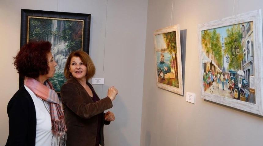 Emekli &Ouml;ğretmenlerden &lsquo;&ouml;ğretmenler G&uuml;n&uuml;&rsquo; Sergisi