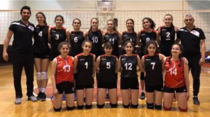 K&uuml;&ccedil;&uuml;k Sultanlar T&uuml;rkiye Finallerine Kaldı