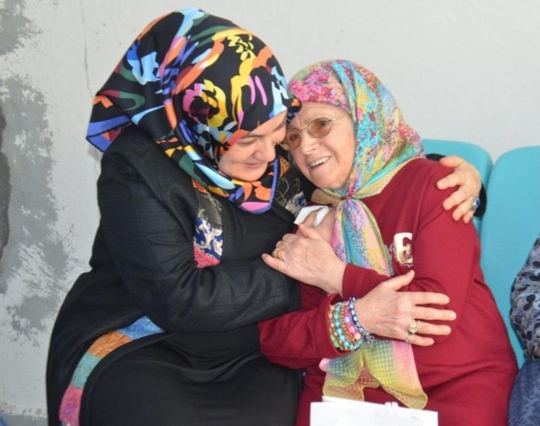 Didar Kafaoğlu Yaşlılarla Bir Araya Geldi