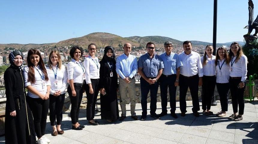 Boz&uuml;y&uuml;k Belediyesi Gezici Hizmet Ekibi 7 Bin 423 Hane İle G&ouml;r&uuml;şt&uuml;