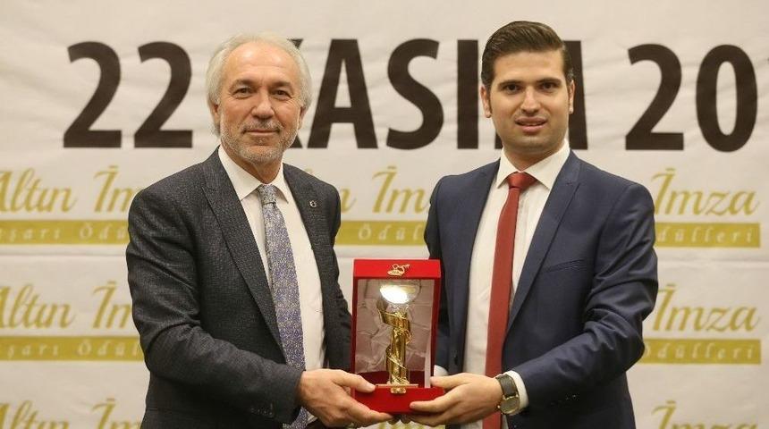 Kamil Sara&ccedil;oğlu&rsquo;na Başarı &Ouml;d&uuml;l&uuml;