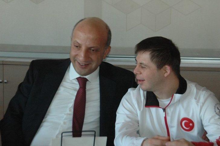 Down Sendromlular Futsal Milli Takımı Kahvaltıda Bir Araya Geldi G5