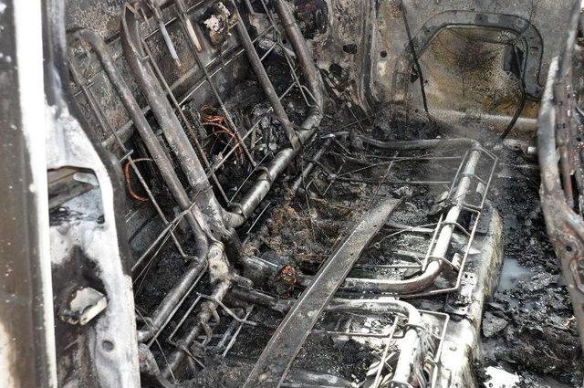 Göreve Giden Jandarma Aracı Alev Alev Yandı 2