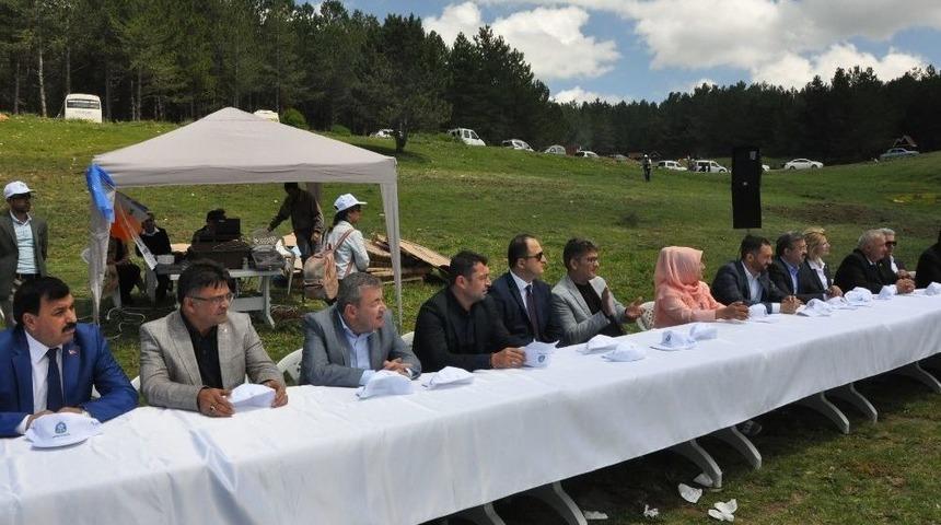 Ak Parti Sandıklı İl&ccedil;e Danışma Meclisi Akdağ&rsquo;da Yapıldı