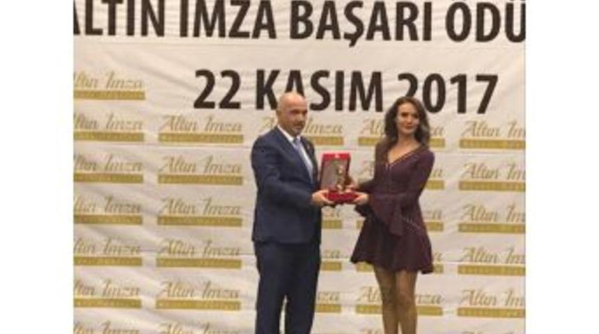 Milletvekili Ilıcalı &rsquo;altın İmza Başarı &Ouml;d&uuml;l&uuml;ne&rsquo; Layık G&ouml;r&uuml;ld&uuml;