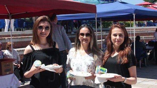 İibf Mezunları Pilav Günü’nde Buluştu