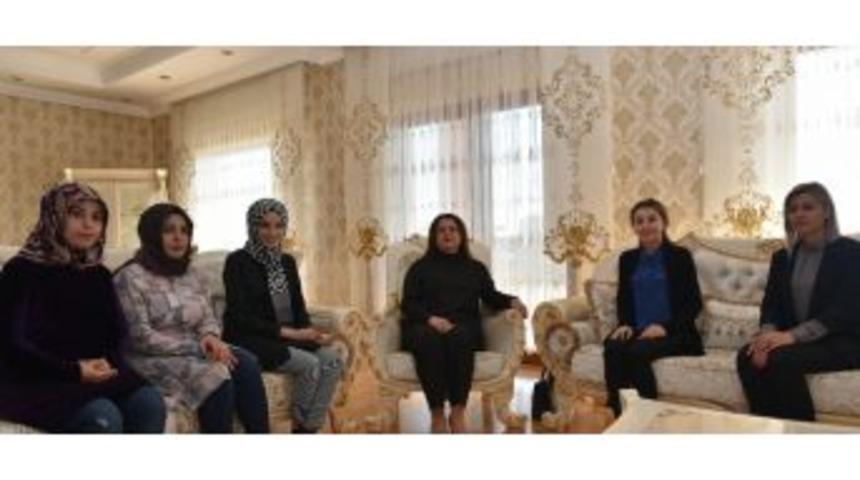 Vali Elban&rsquo;ın Eşi Polis Yakınlarını Kabul Etti