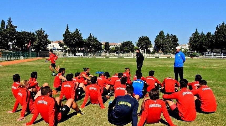 &Ccedil;eşme, İzmirspor İle Liderlik İ&ccedil;in M&uuml;cadele Edecek