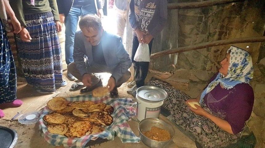Başkan Vekili Epcim, Tandır Başındaki Annelerin G&uuml;n&uuml;n&uuml; Kutladı