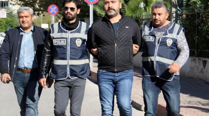 Antalya’da 4 Kişiyi Silahla Vuran Şahıs Yakalandı