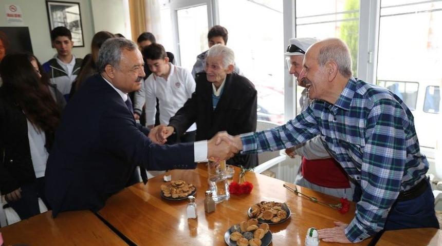 Başkan Uysal&rsquo;dan Yaşlılar Haftası&rsquo;nda Anlamlı Ziyaret