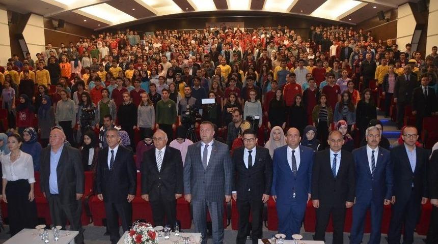 &Ouml;zveren: "tek Kurtuluşumuz Eğitimdir"