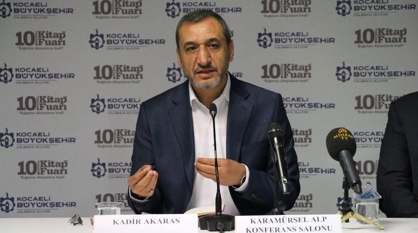 Kadir Akaras, Kitap Fuarı&rsquo;nda Okurları İle Biraraya Geldi