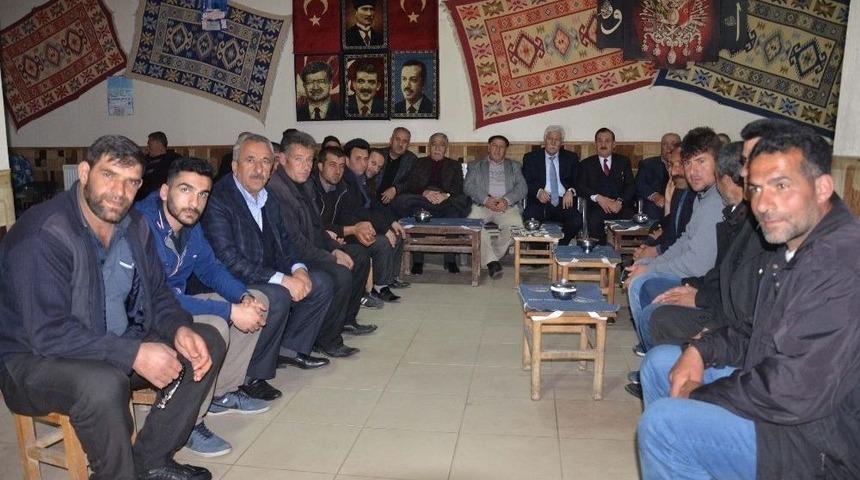 Kanaat &Ouml;nderlerinden &lsquo;okuma-yazma Seferberliği&rsquo;ne Destek