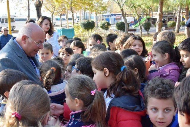 Başkan Eşkinat’tan Öğrencilerin Yaptırdığı Kedi Evi Projesine Destek