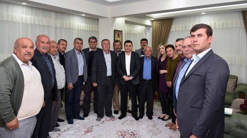 T&uuml;t&uuml;nc&uuml;, Muhtarlarla Buluştu