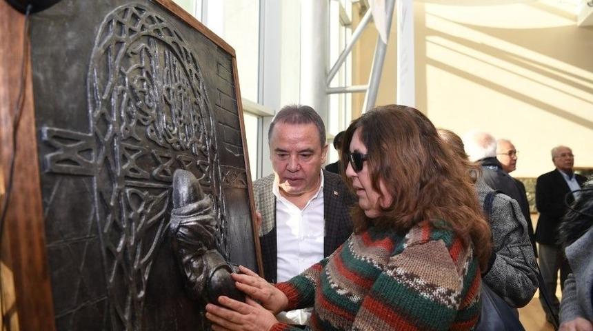 Konyaaltı&rsquo;nda &lsquo;g&ouml;ren Eller R&ouml;lyef Sergisi&rsquo; A&ccedil;ıldı