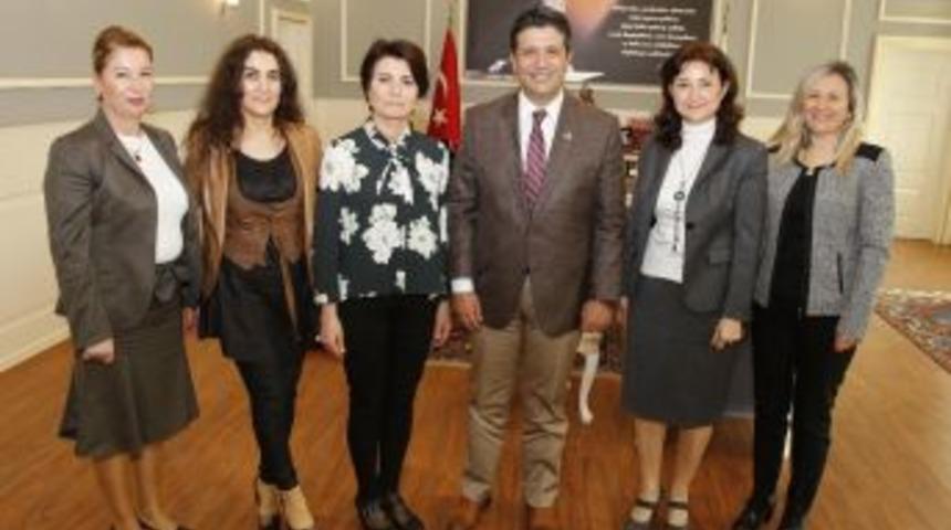 Başkan Gen&ccedil;, İş Kadınlarını Ağırladı