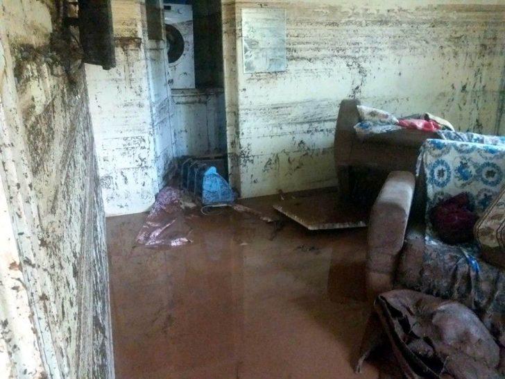 Kilis’te Sağanak Yağış Sele Neden Oldu G3