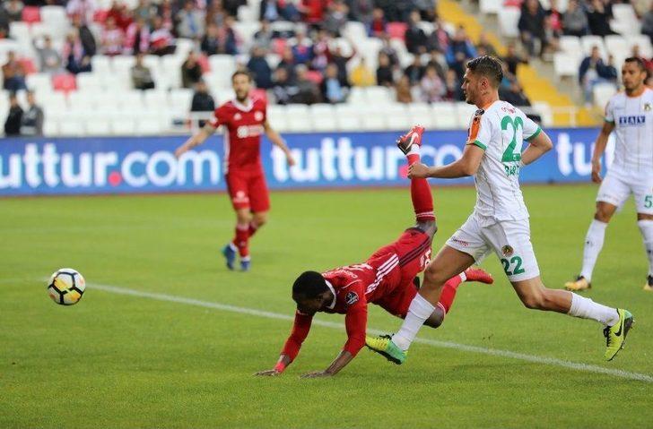 Spor Toto Süper Lig: Dg Sivasspor: 1 - Aytemiz Alanyaspor: 1 (ilk Yarı) G4