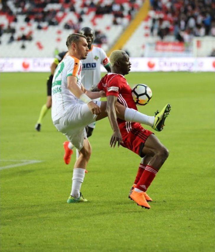 Spor Toto Süper Lig: Dg Sivasspor: 1 - Aytemiz Alanyaspor: 1 (ilk Yarı) G1
