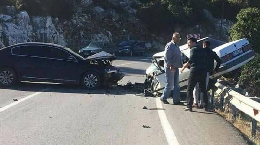 Antalya&rsquo;da Trafik Kazası: 1 &Ouml;l&uuml;, 1 Yaralı
